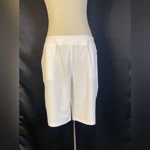 Chicos Zenergy knit waist short